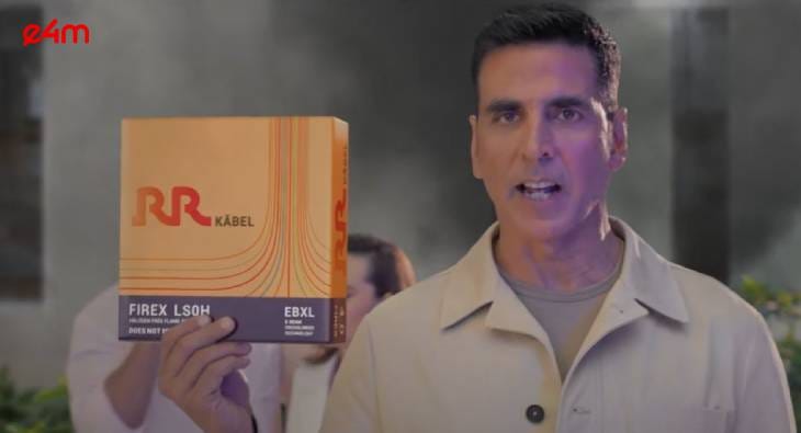 akshay kumar rr kabel?blur=25