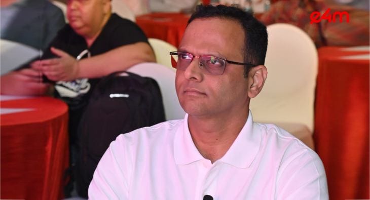 Aniket Kulkarni?blur=25