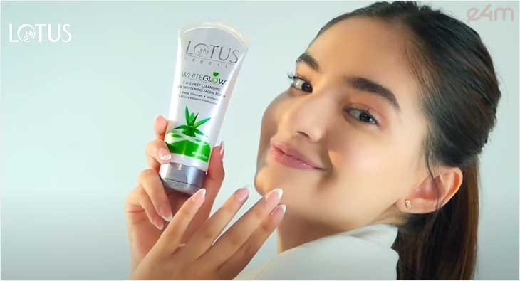 Anushka Sen lotus?blur=25