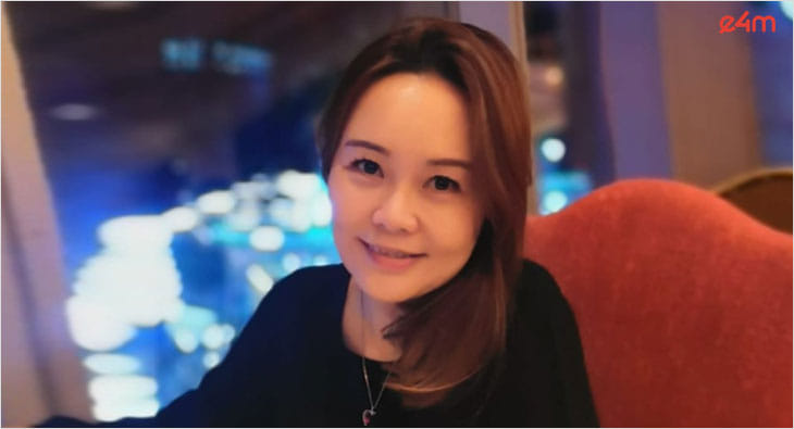 Jamie Lee?blur=25