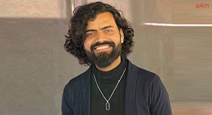 Rahul Mishra?blur=25