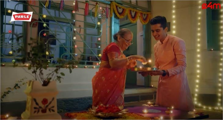 Parle-G Diwali?blur=25