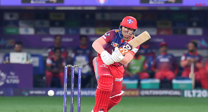 David Warner?blur=25
