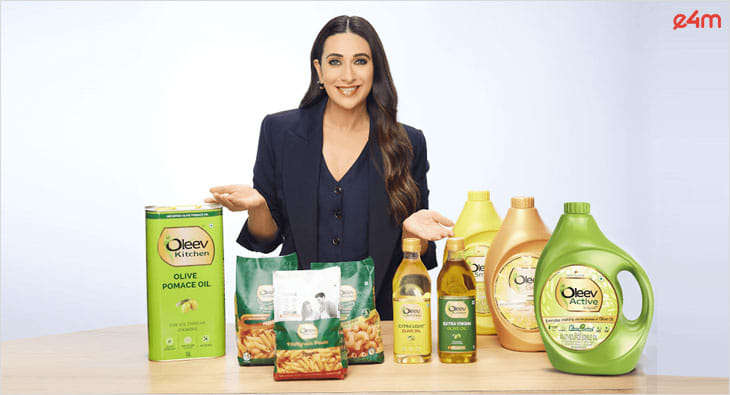 karishma kapoor?blur=25
