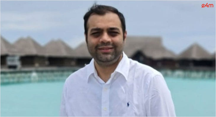 Mayank Dayal?blur=25