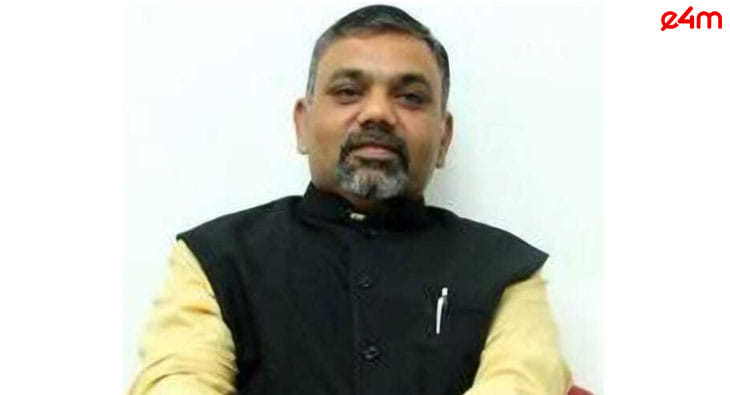 Abhimanyu Shitole, Navbharat Times?blur=25