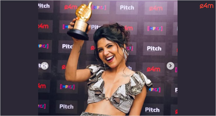 Niharika Jain?blur=25