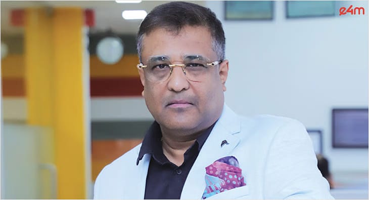 Gour Gupta?blur=25