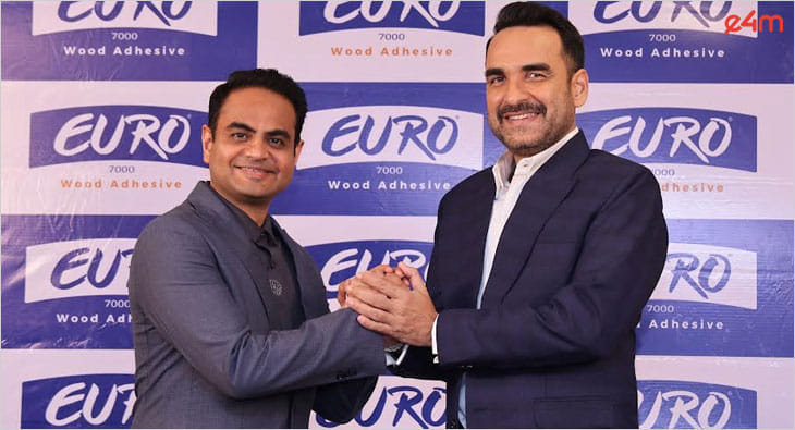 Pankaj Tripathi?blur=25