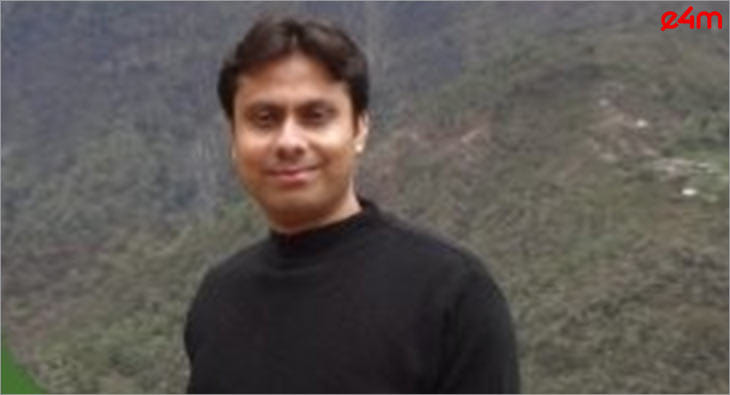 Nitin Verma?blur=25