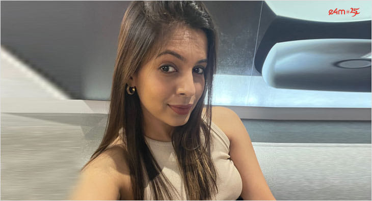 Gayatri Palande?blur=25