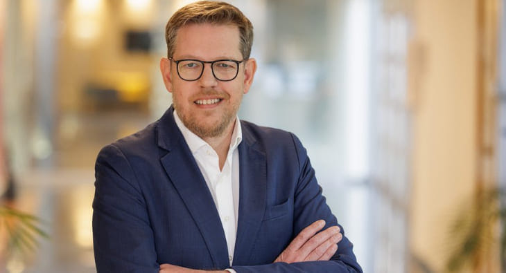 Duncan Minto, Renault Group?blur=25