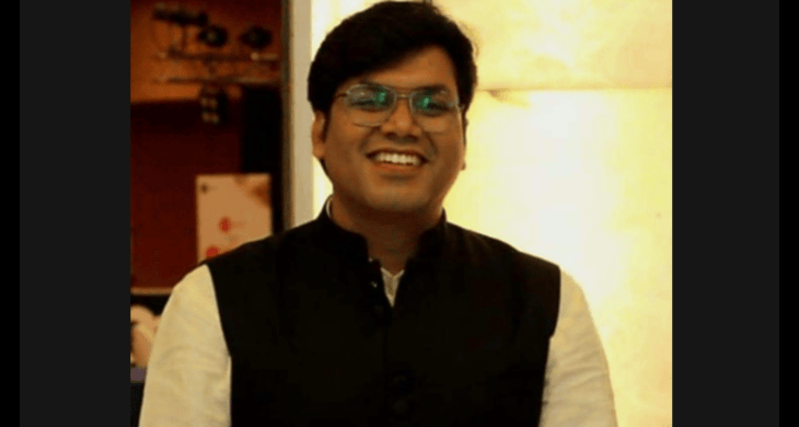 Mohan?blur=25