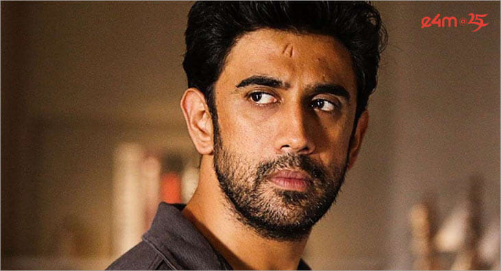 Amit Sadh?blur=25