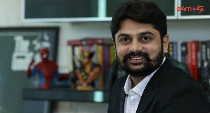 gautam jain?blur=25