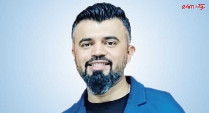 Rishabh Dua?blur=25