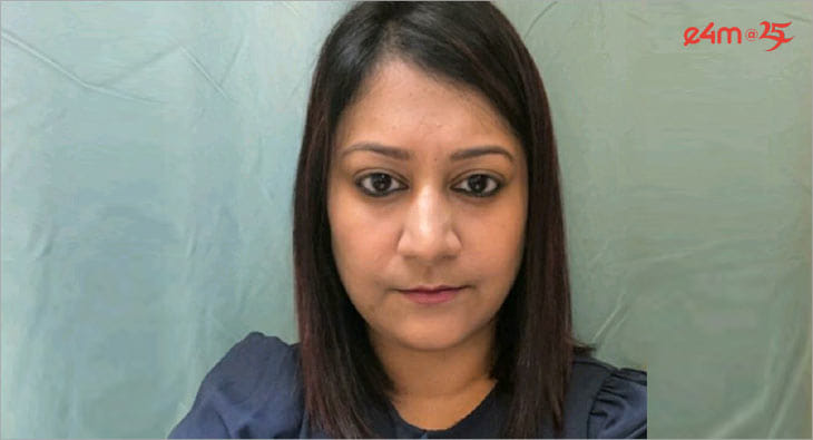Avantika G?blur=25