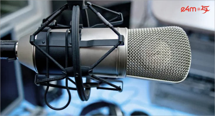 Radio?blur=25