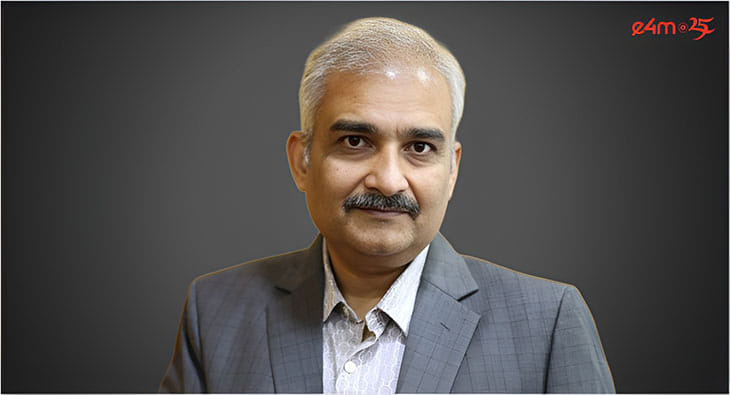 Raja Chakraborty, Continental Coffee?blur=25