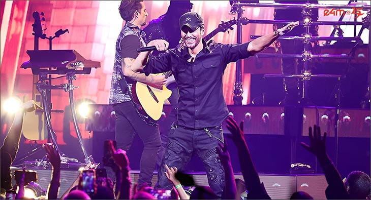 Enrique Iglesias?blur=25