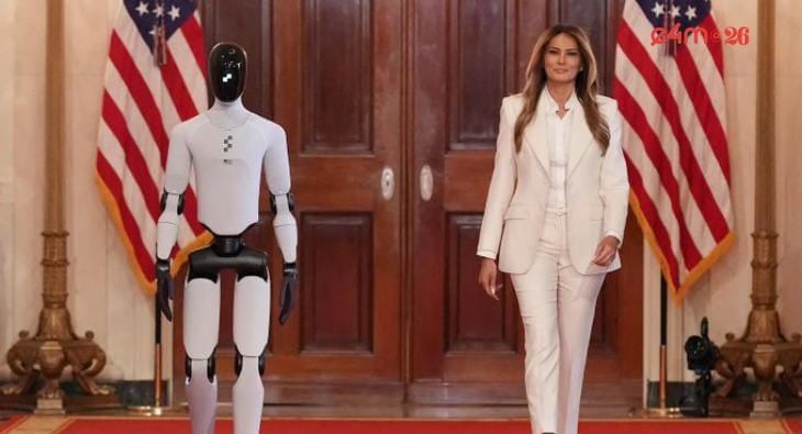 Humanoid Robot x US First Lady Melania Trump?blur=25
