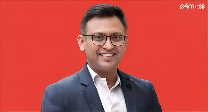 Udit Agarwal?blur=25