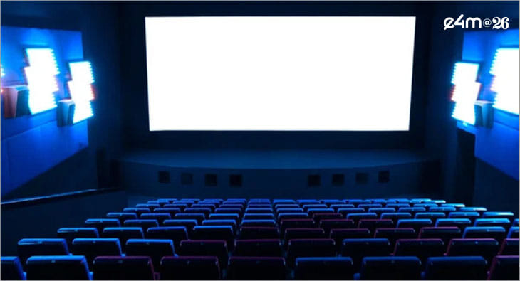Cinema Hall?blur=25