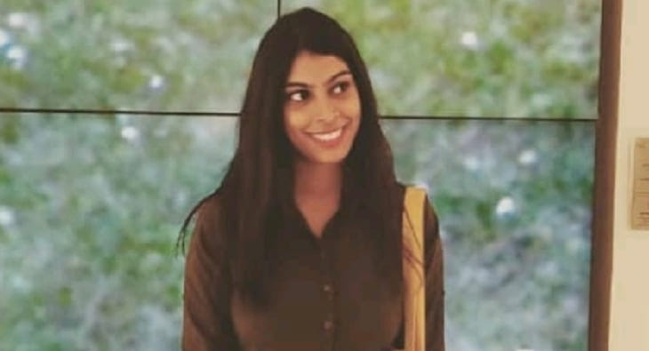 Neha Yadav?blur=25