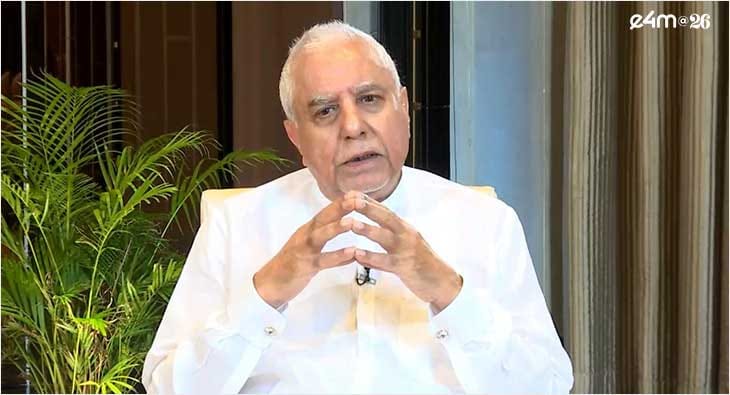 Dr Subhash Chandra?blur=25
