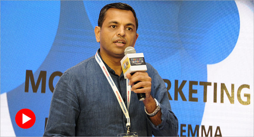sandeepbajaj?blur=25