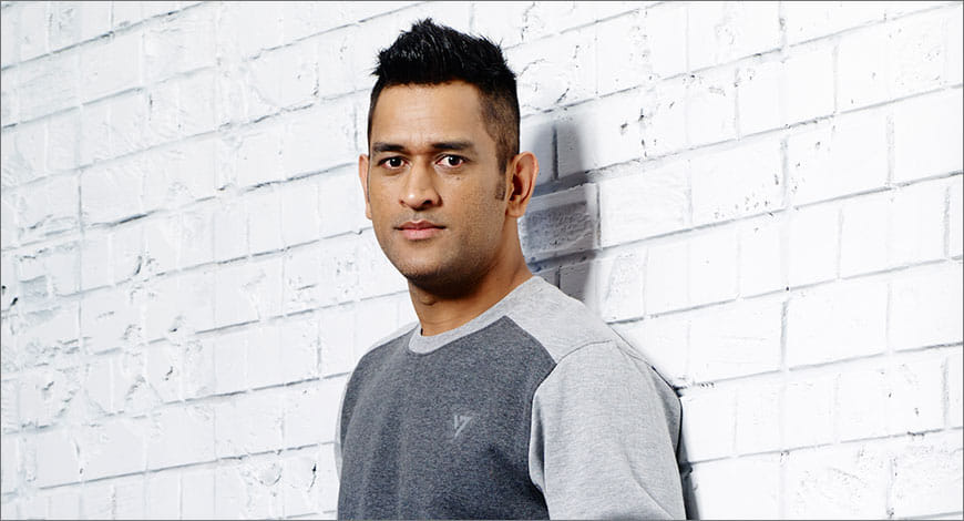 dhoni?blur=25
