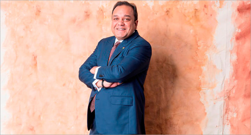 PunitGoenka?blur=25