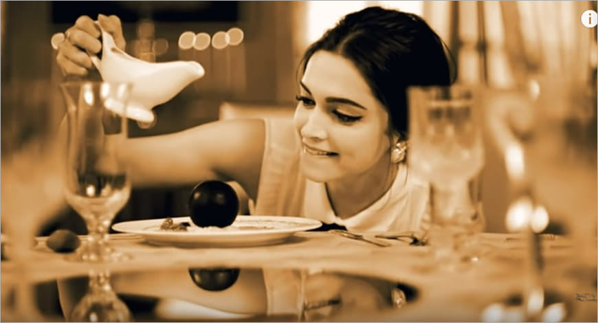 deepika?blur=25