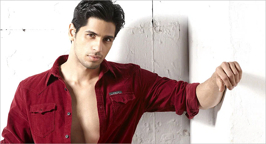 Sidharth Malhotra: A journey from student to Bollywood's leading actor -  Exchange4media