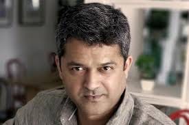Prateek Bhardwaj?blur=25