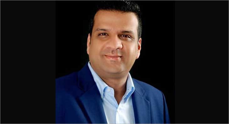 Girish Huria?blur=25