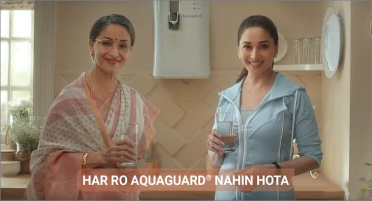 MadhuriDixit?blur=25