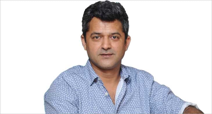Prateek Bhardwaj?blur=25