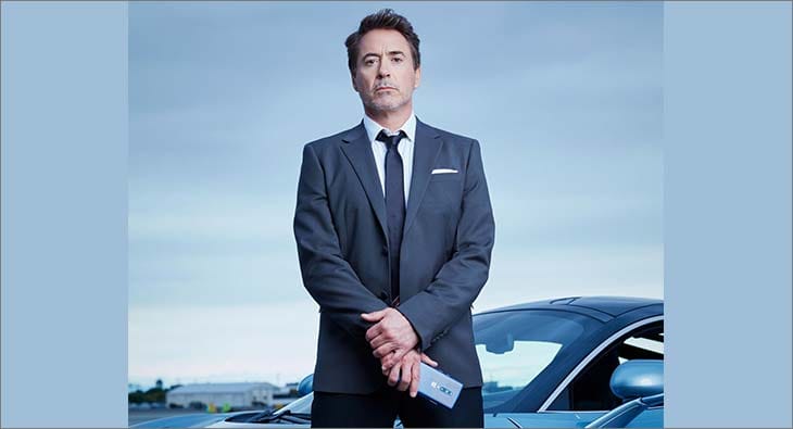 RobertDowneyJrOnePlus?blur=25