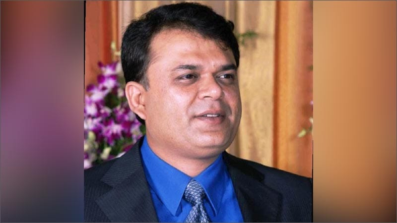 ChetanShah?blur=25