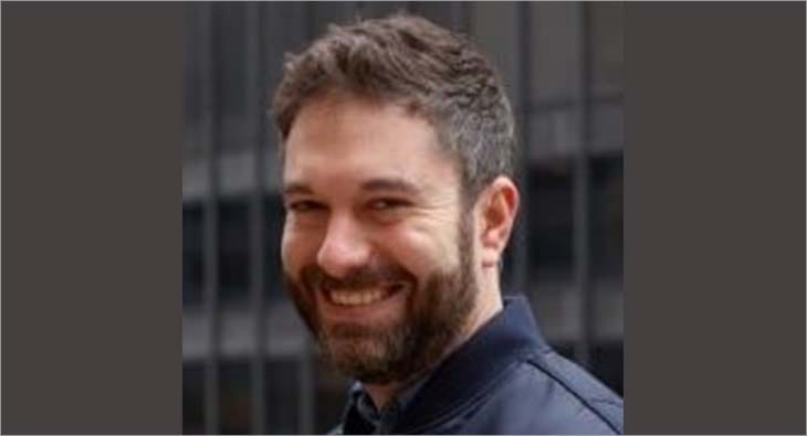 Ari?blur=25