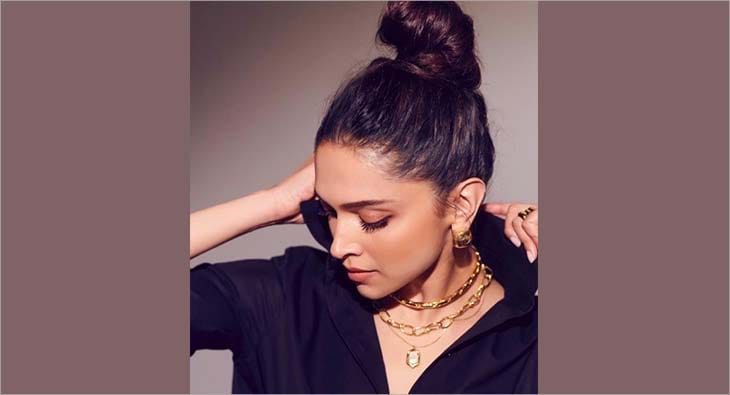 Deepika?blur=25