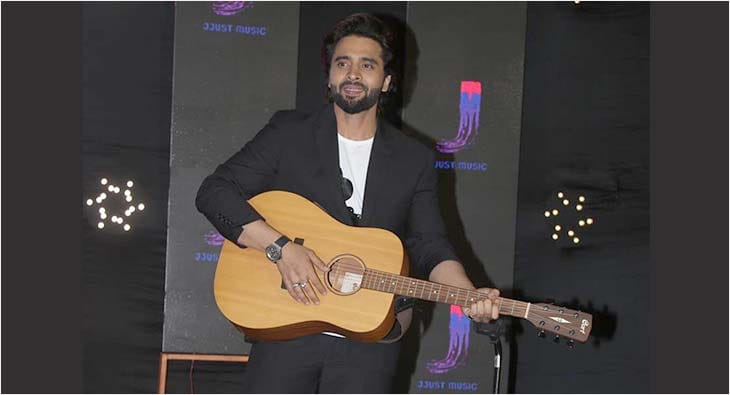 JackkyBhagnani?blur=25