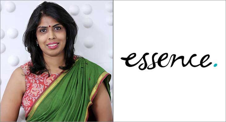 Aarti Bharadwaj Essence?blur=25
