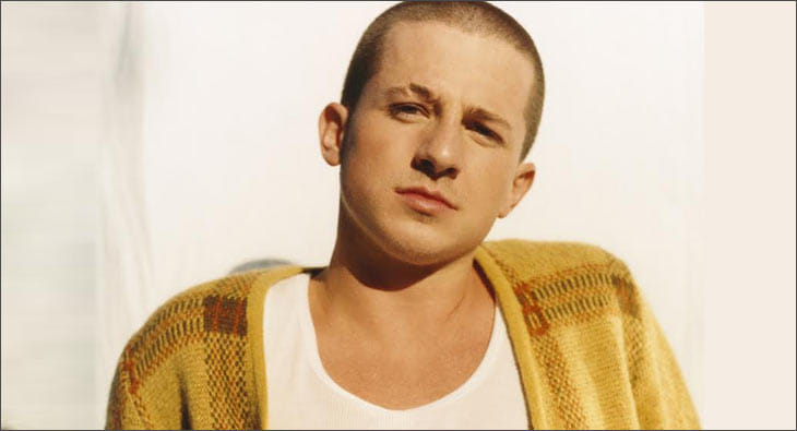 CharliePuth?blur=25