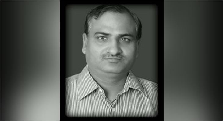 Dinesh Garg?blur=25