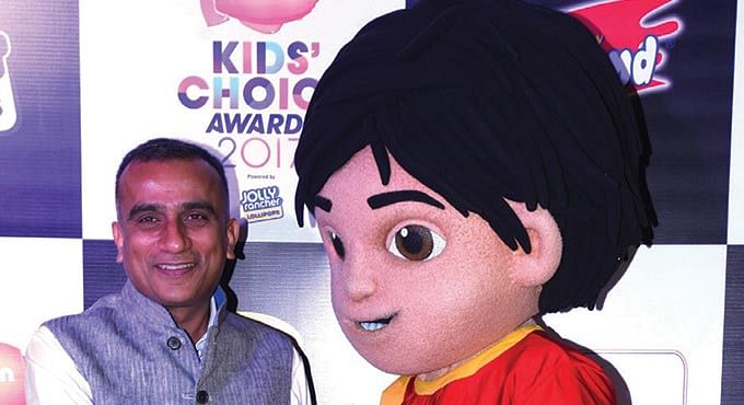 sudhanshu vats of viacom18 with nick toon shiva - Exchange4media sudhanshu vats of viacom18 with nick toon shiva - Exchange4media